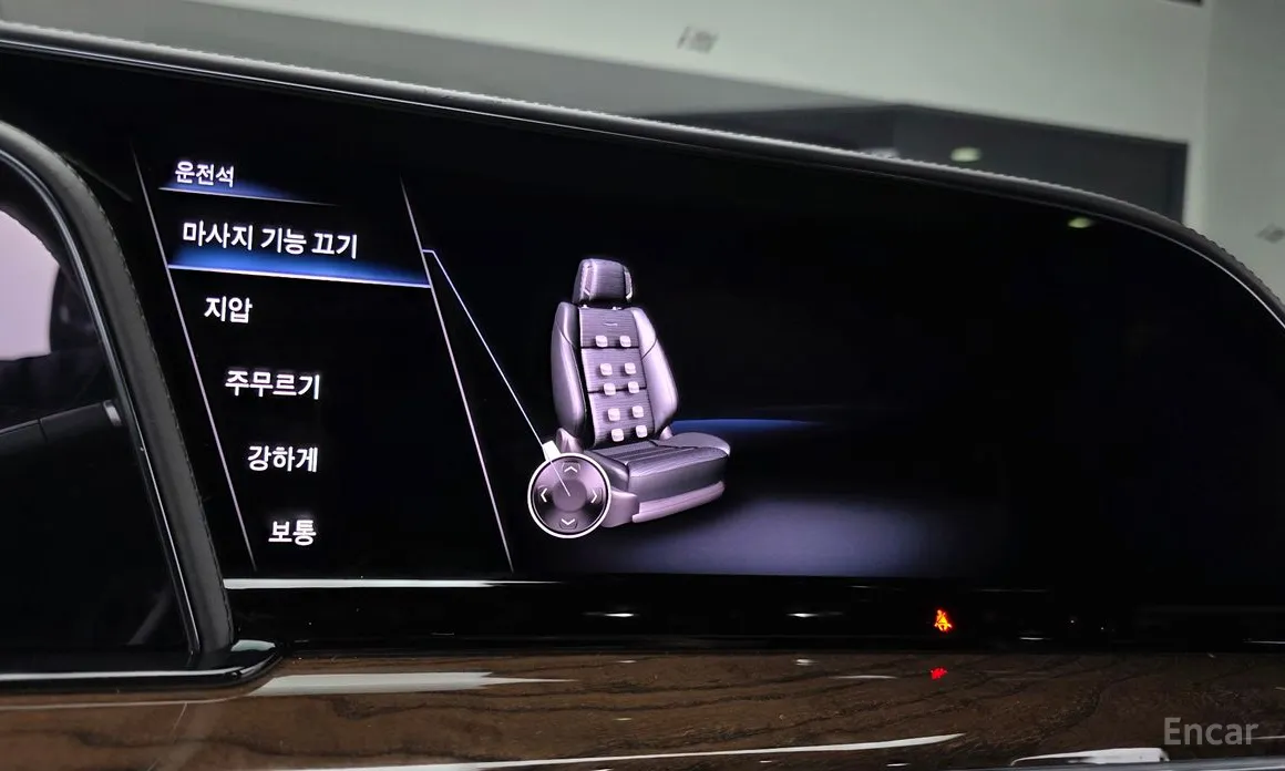 Фото 15 - Cadillac Escalade