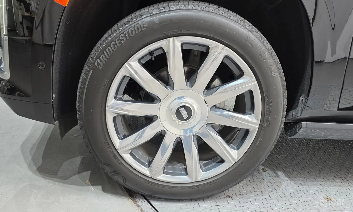 Фото 5 - Cadillac Escalade