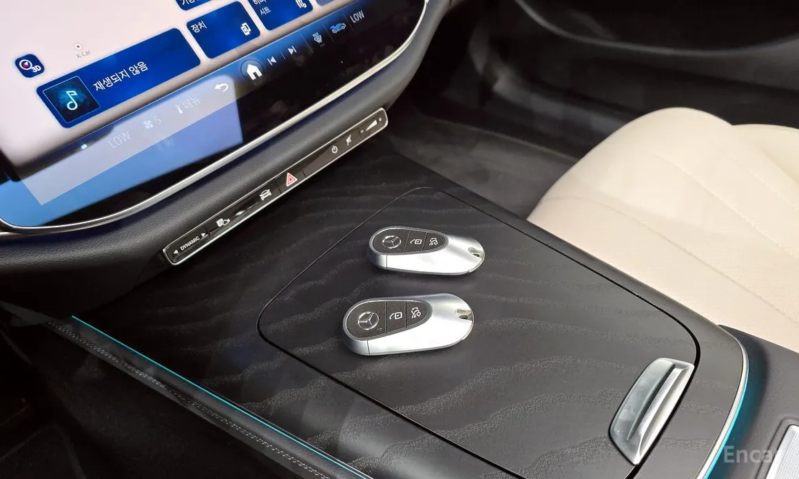 Фото 18 - Mercedes-Benz E-Class