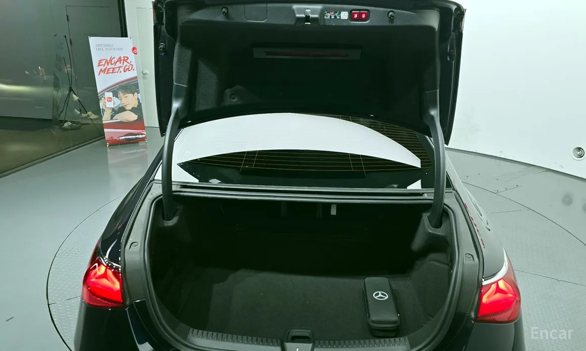 Фото 20 - Mercedes-Benz E-Class