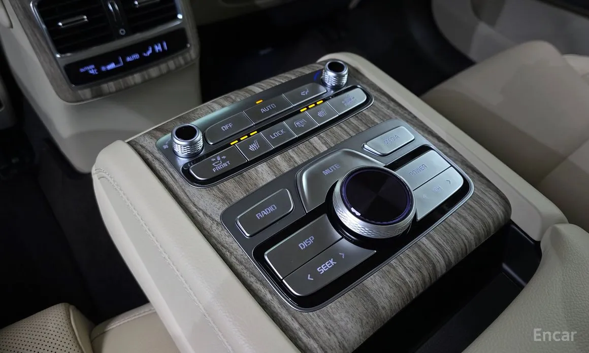 Фото 17 - Kia K9