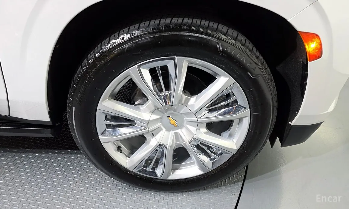 Фото 5 - Chevrolet Tahoe