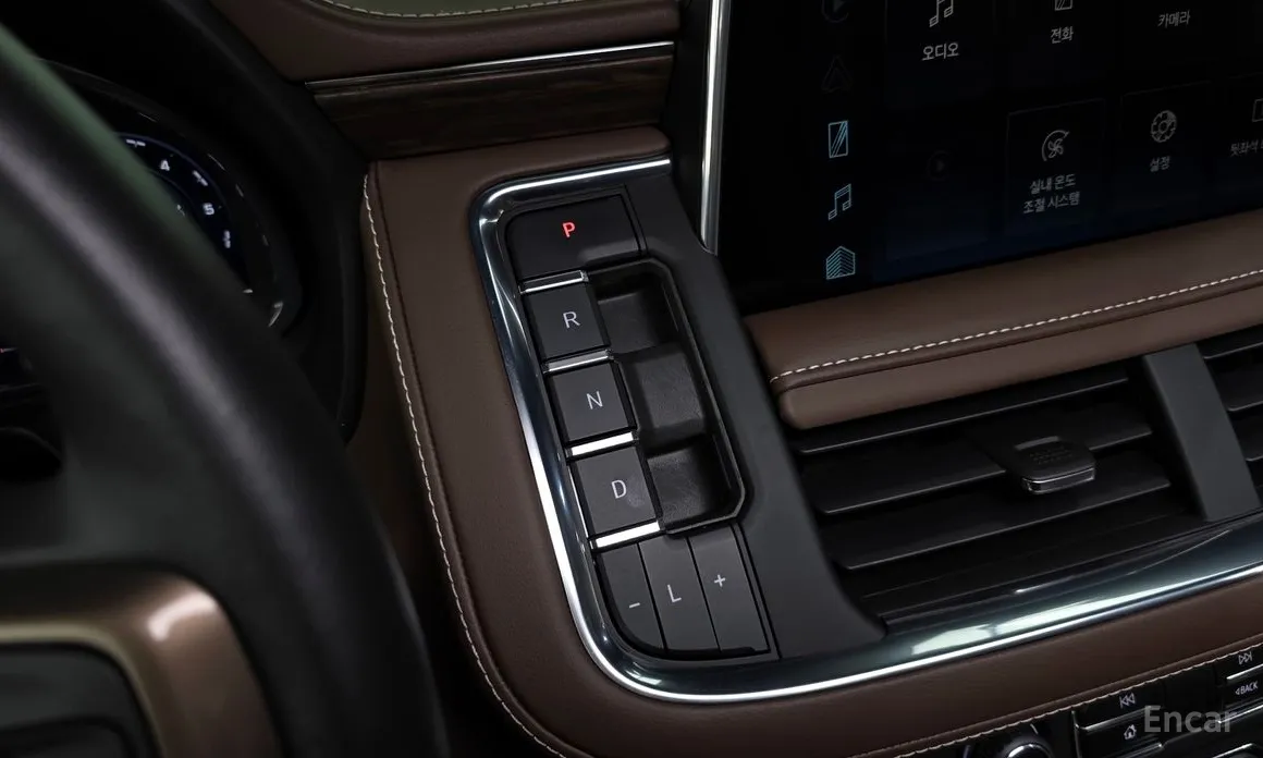 Фото 9 - Chevrolet Tahoe