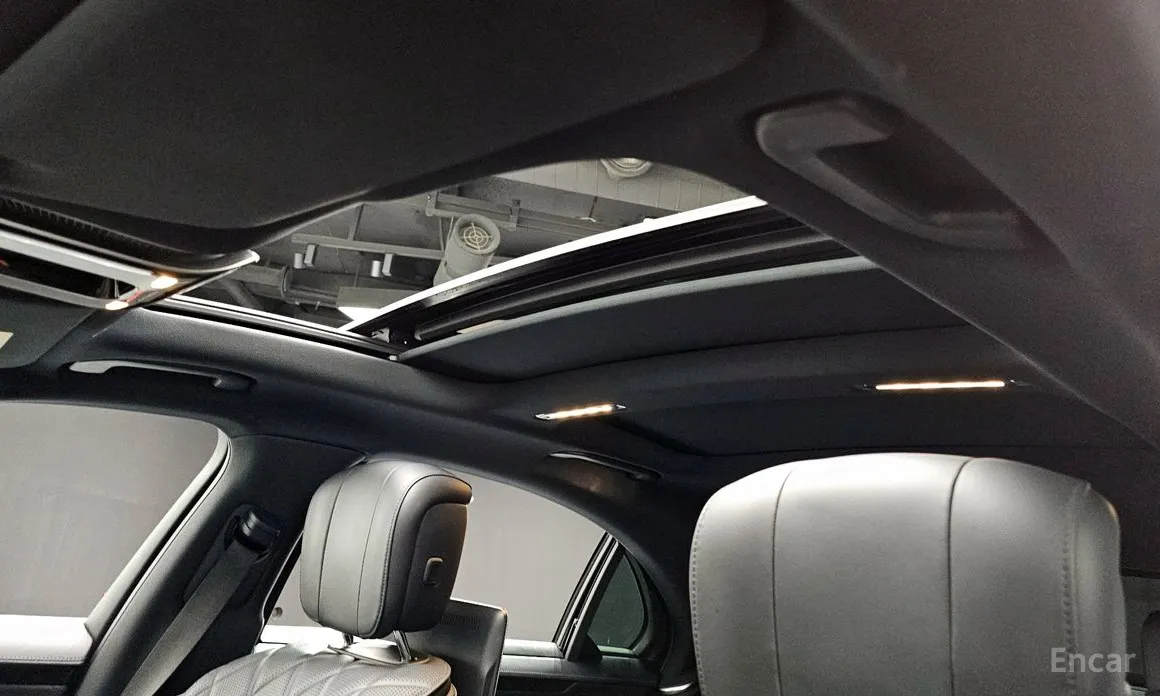 Фото 19 - Mercedes-Benz S-Class