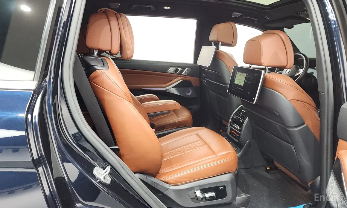 Фото 12 - BMW X7