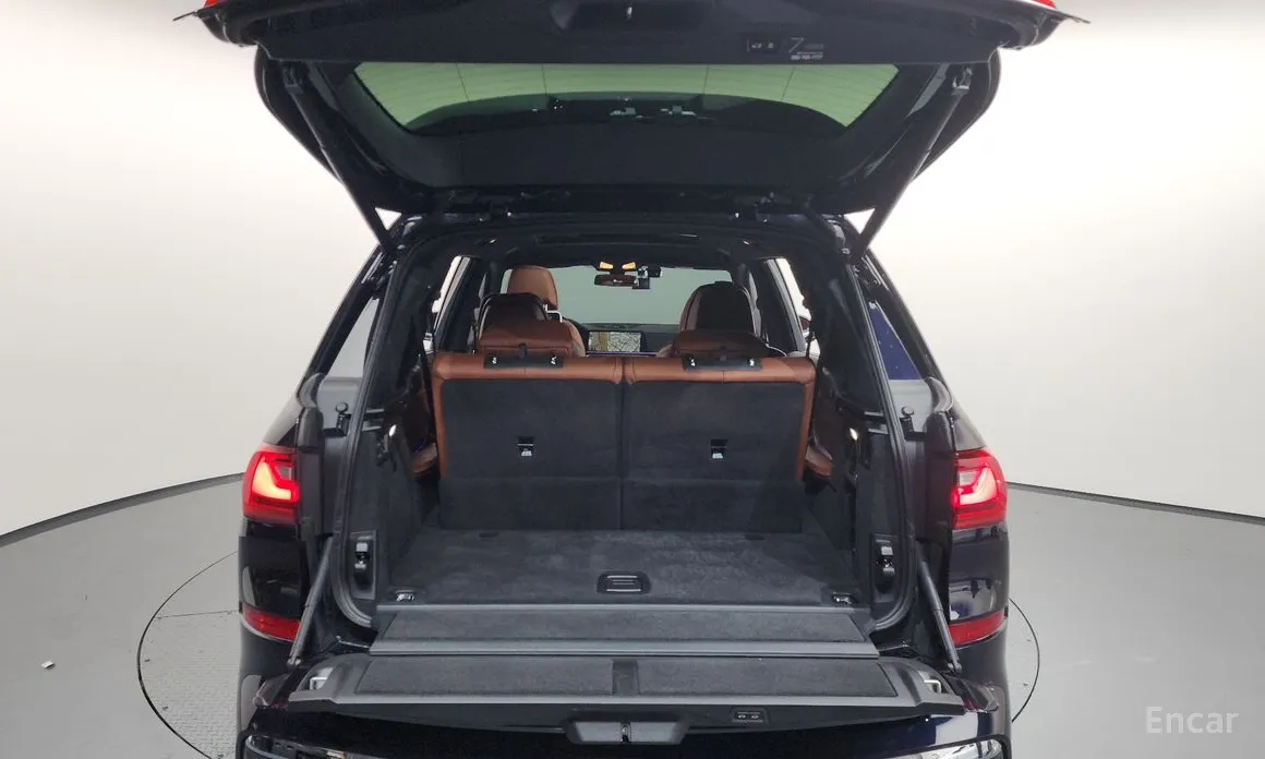 Фото 20 - BMW X7