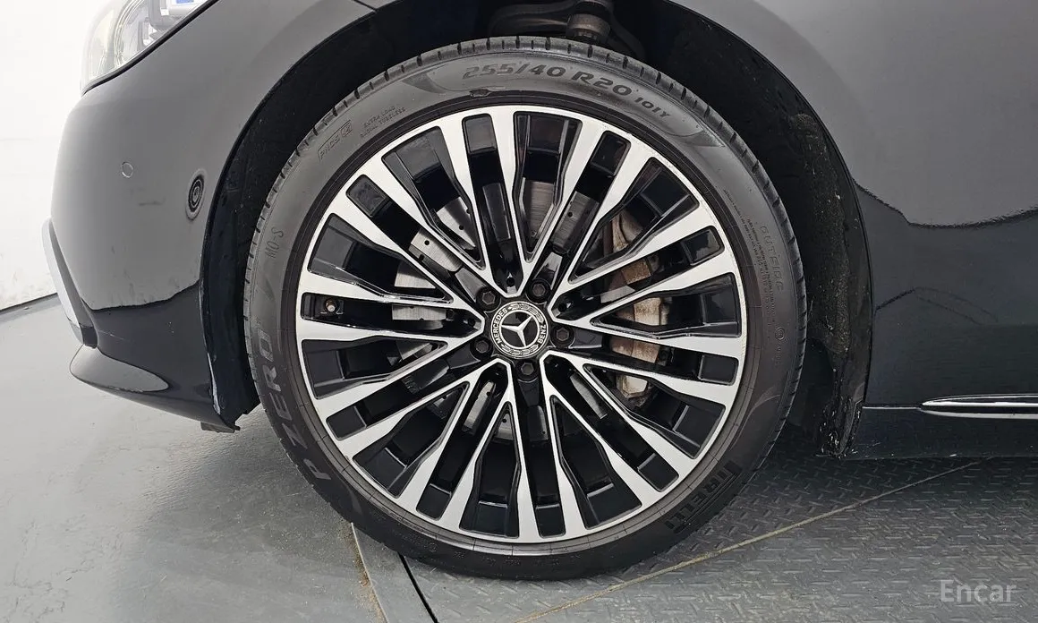 Фото 5 - Mercedes-Benz S-Class