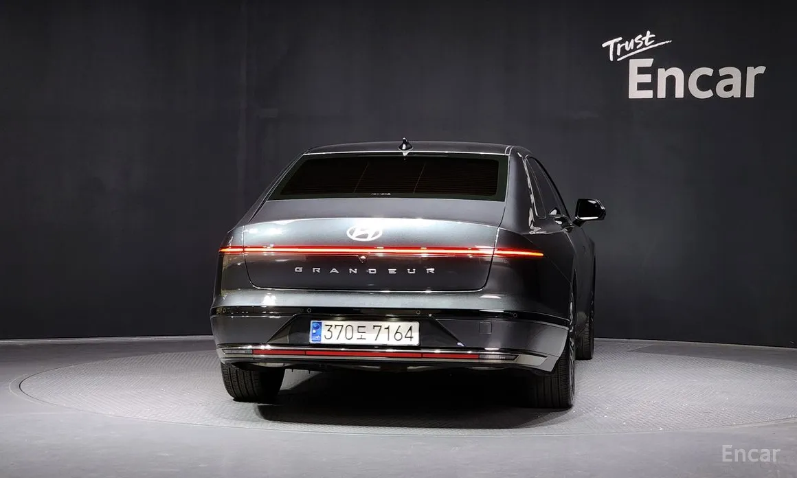 Photo 4 - Hyundai Grandeur