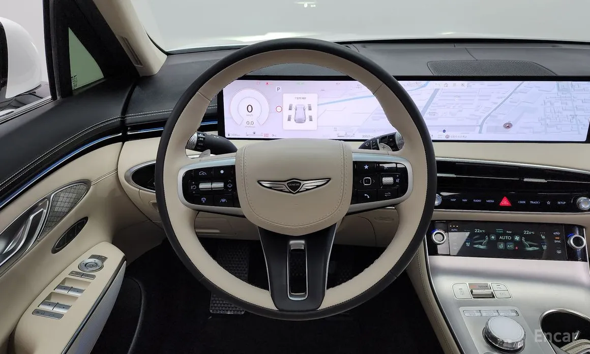 Photo 13 - Genesis GV70