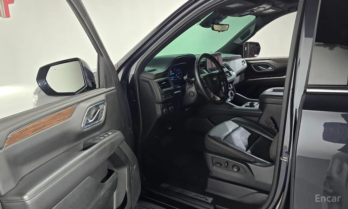 Фото 10 - Chevrolet Tahoe