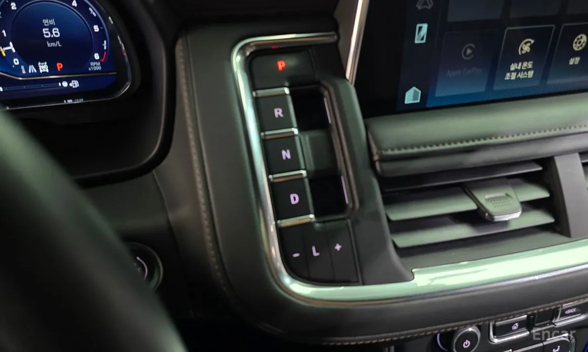 Фото 9 - Chevrolet Tahoe