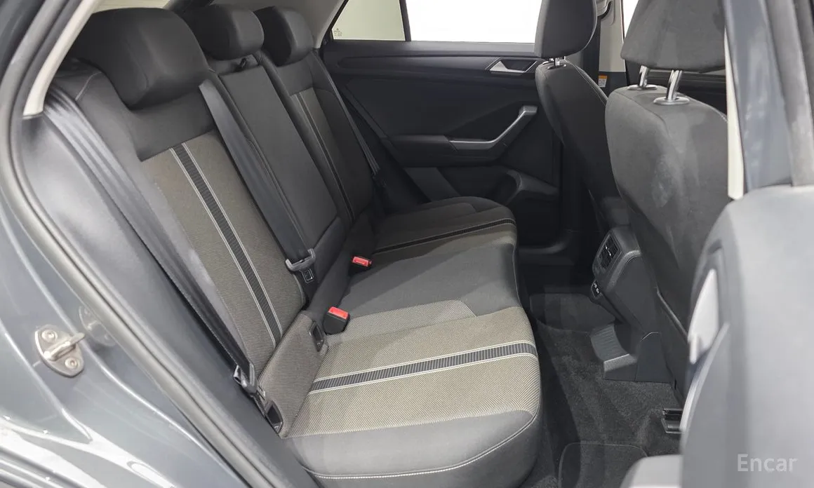 Фото 12 - Volkswagen T-Roc