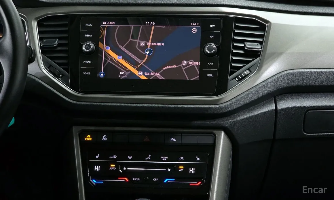 Фото 14 - Volkswagen T-Roc