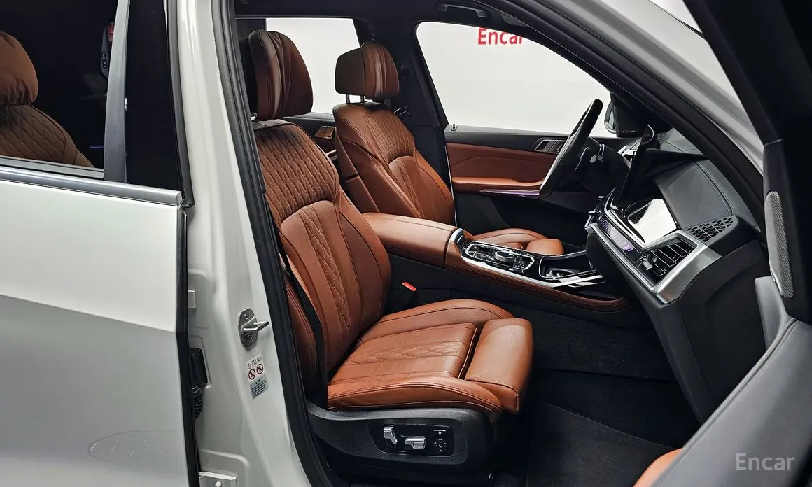 Фото 10 - BMW X7