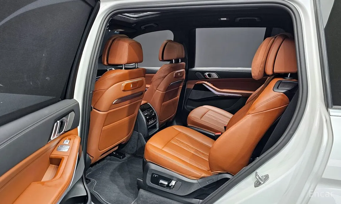 Фото 12 - BMW X7