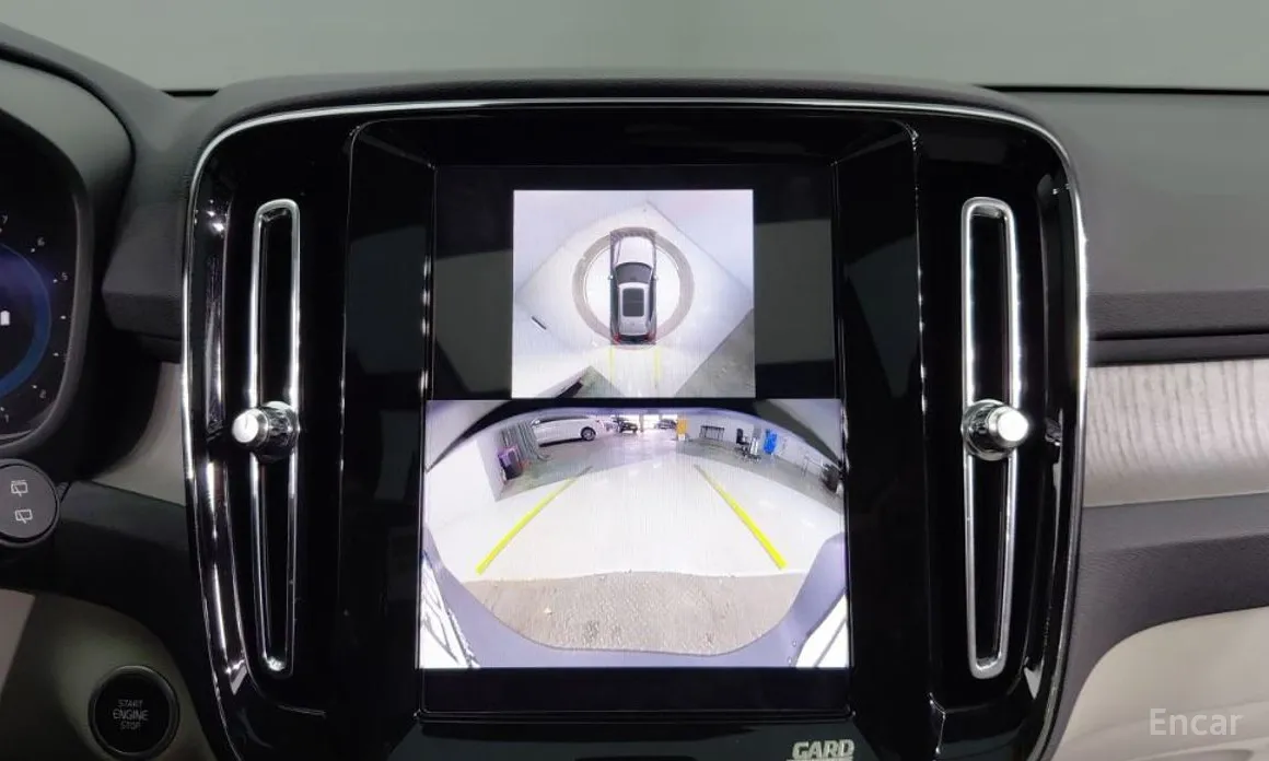 Фото 8 - Volvo XC40