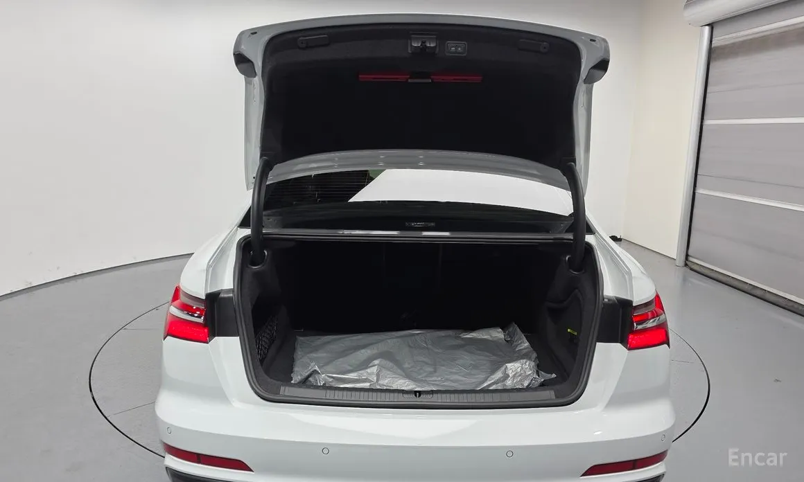 Фото 20 - Audi A6