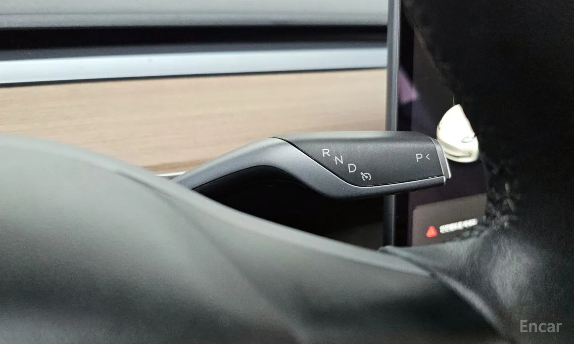 Фото 9 - Tesla Model 3