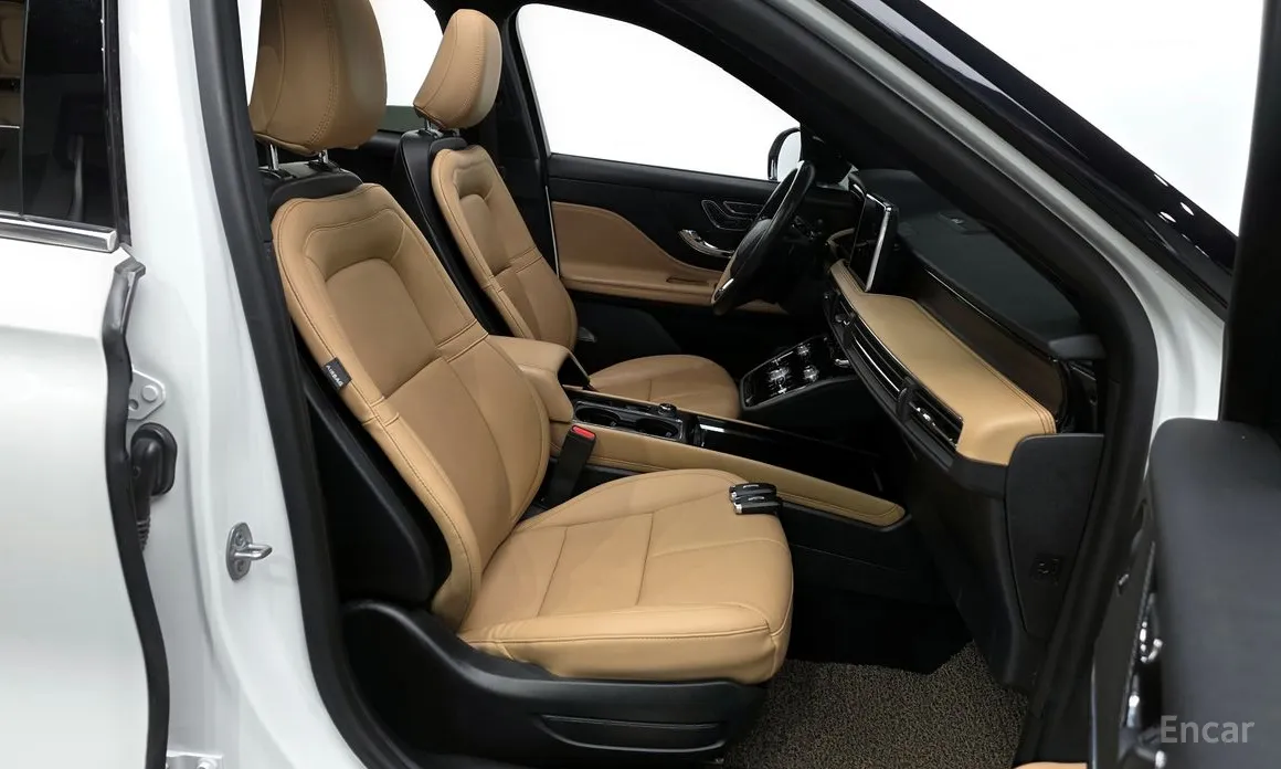 Фото 11 - Lincoln Corsair