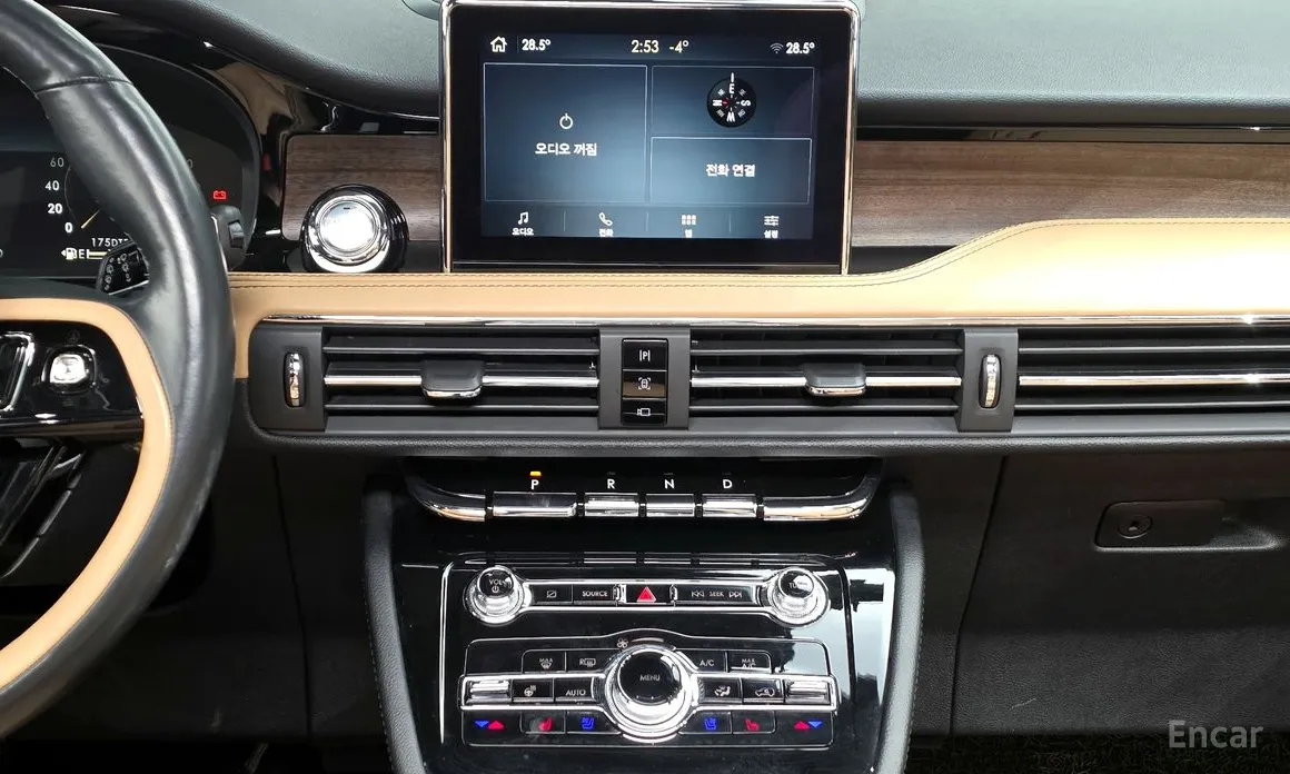 Фото 14 - Lincoln Corsair