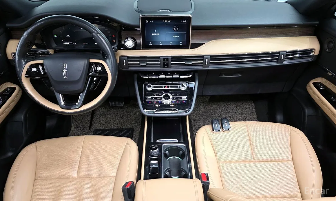 Фото 7 - Lincoln Corsair