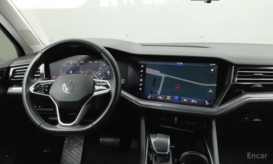 Фото 11 - Volkswagen Touareg