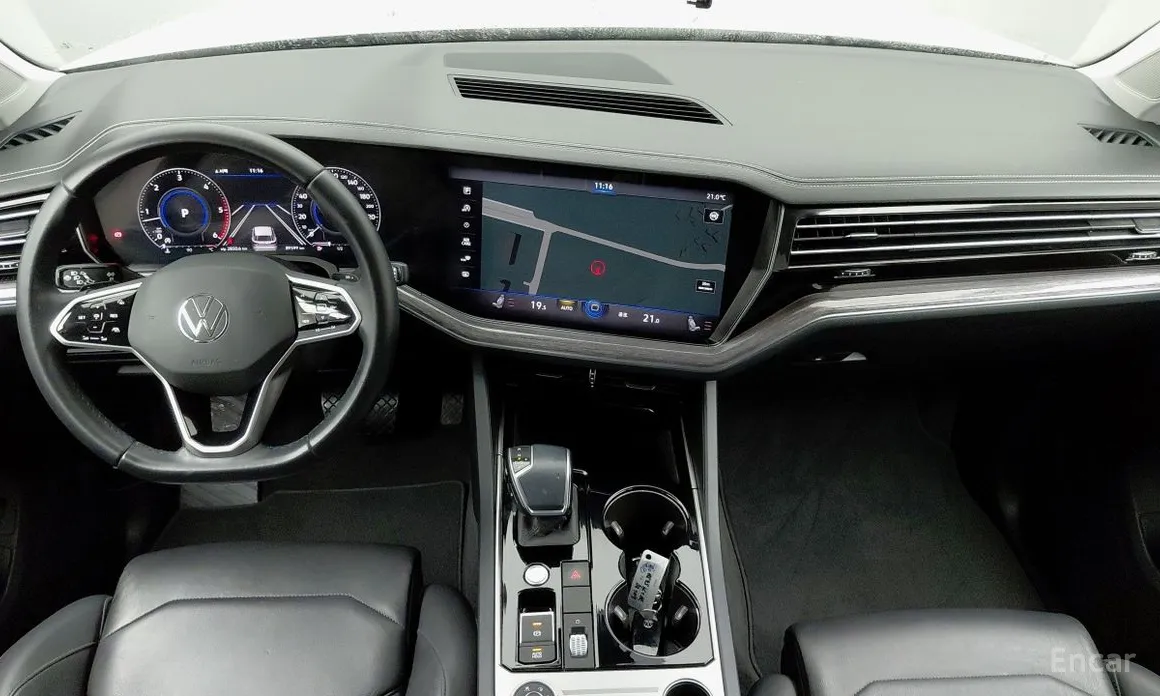 Фото 12 - Volkswagen Touareg