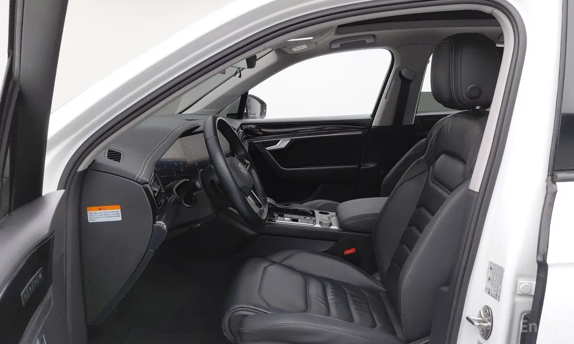 Фото 9 - Volkswagen Touareg