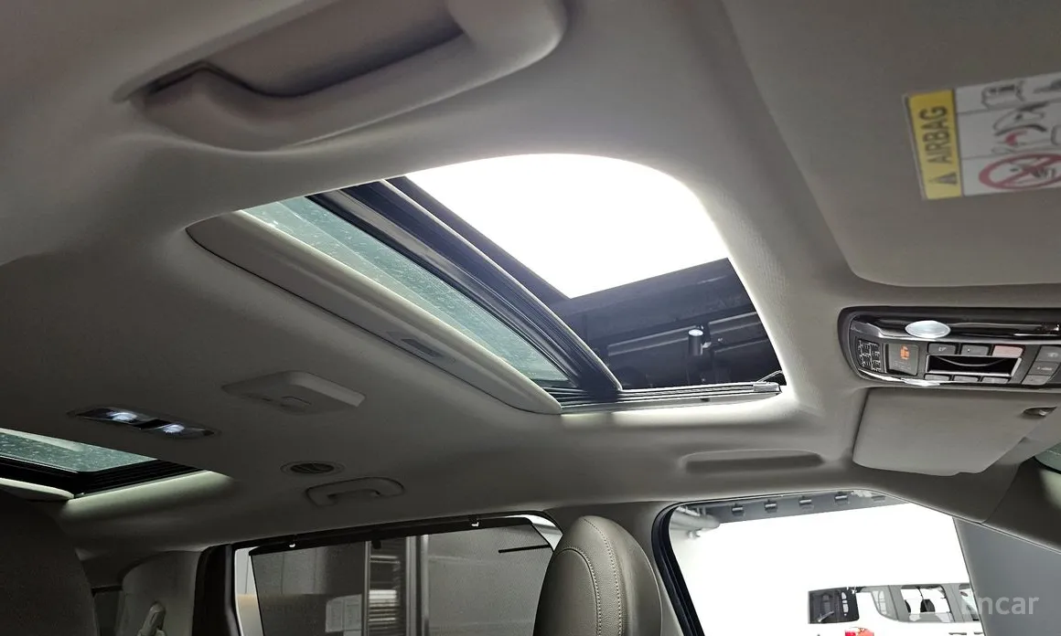 Фото 18 - Kia Carnival