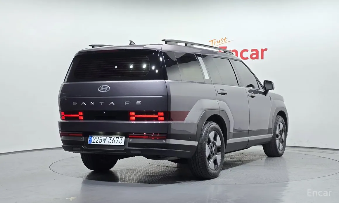 Фото 2 - Hyundai Santa Fe