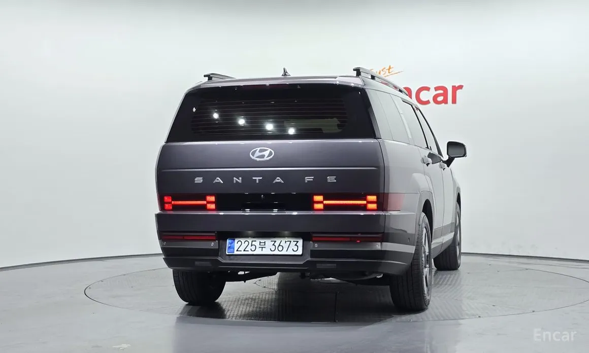 Фото 4 - Hyundai Santa Fe