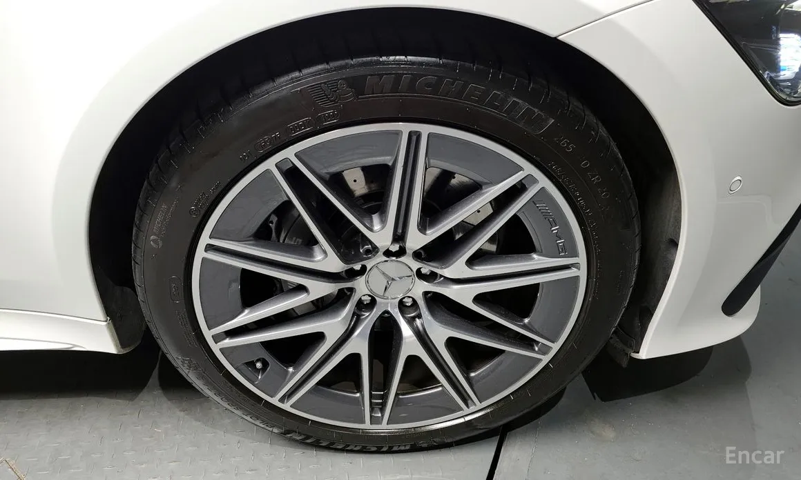 Фото 5 - Mercedes-Benz AMG GT