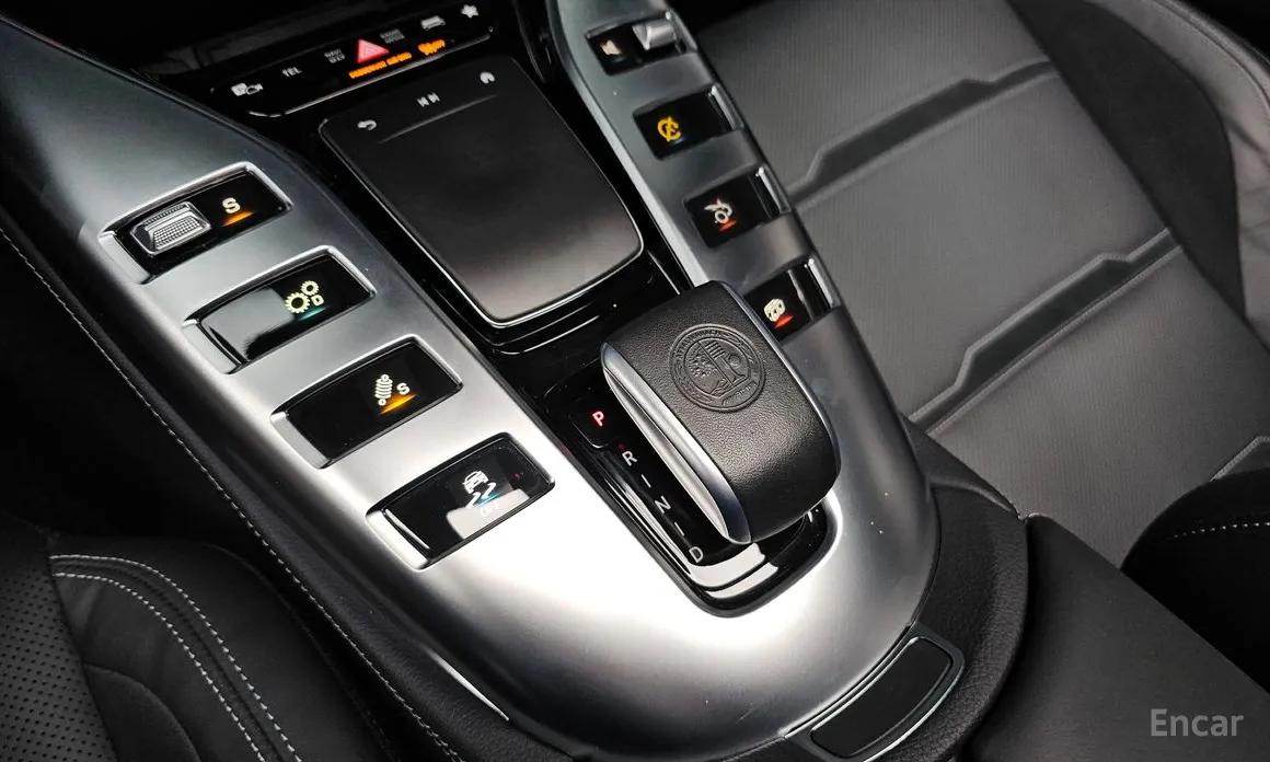 Фото 9 - Mercedes-Benz AMG GT