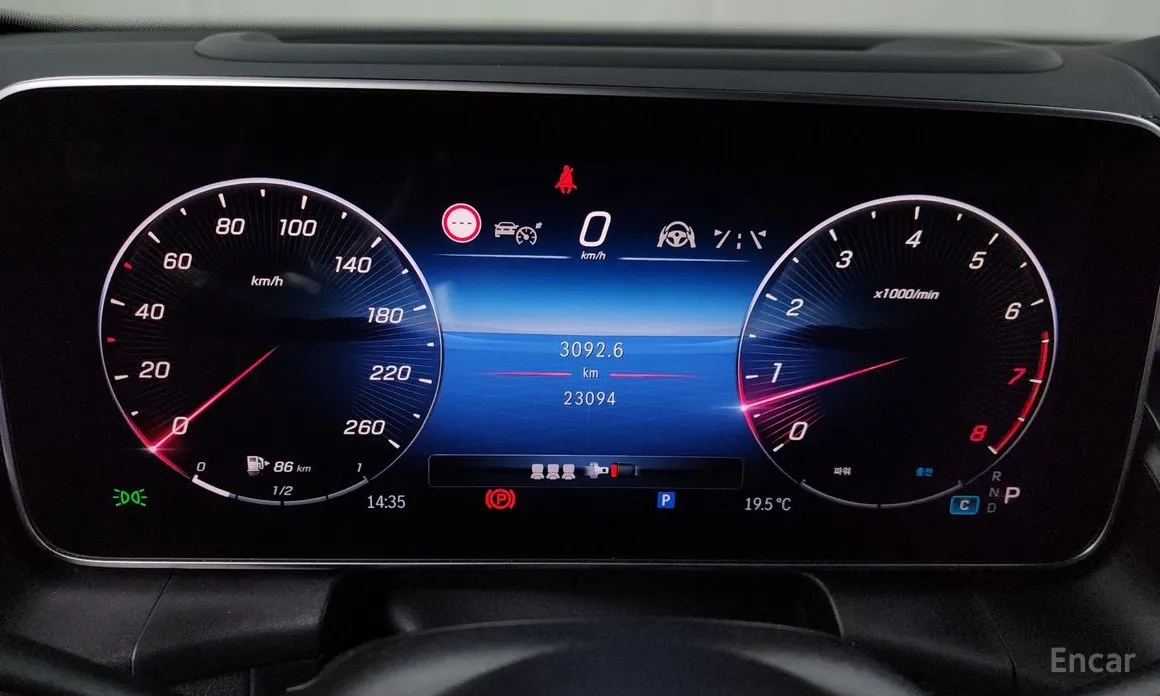 Фото 8 - Mercedes-Benz GLC-Class