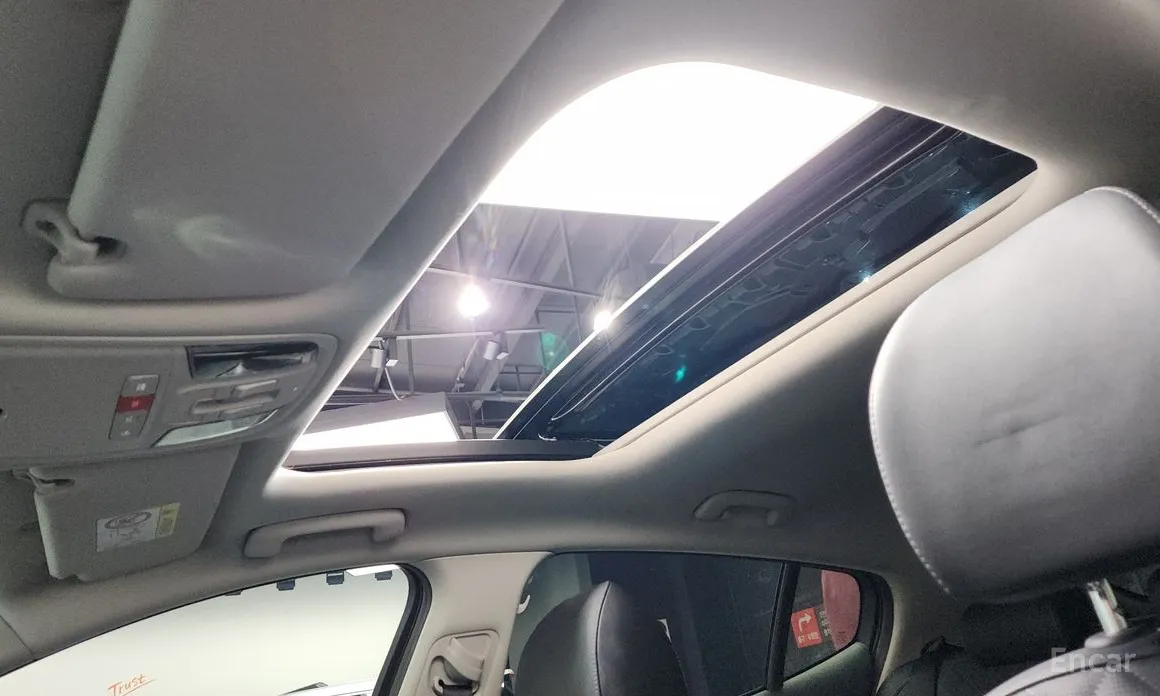 Фото 19 - Kia Stinger