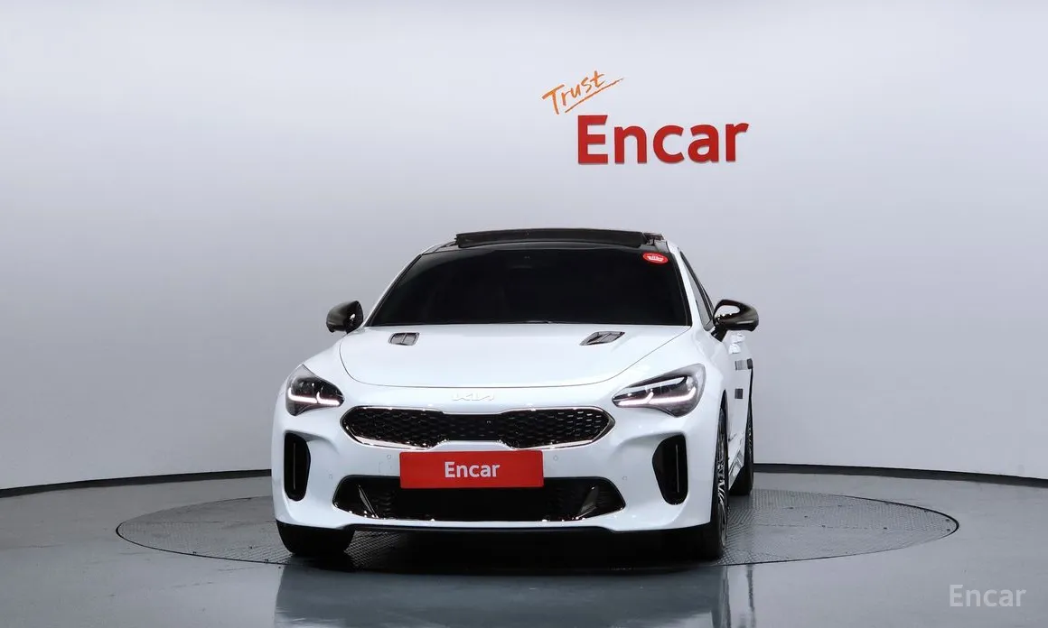 Фото 3 - Kia Stinger
