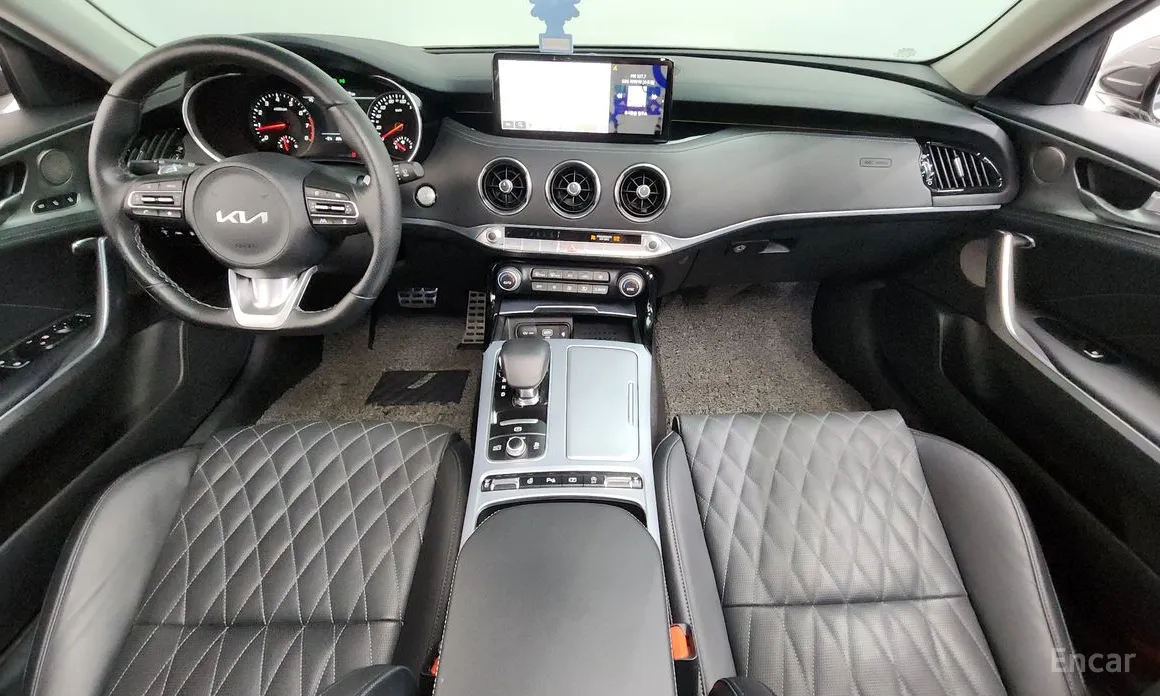 Фото 7 - Kia Stinger