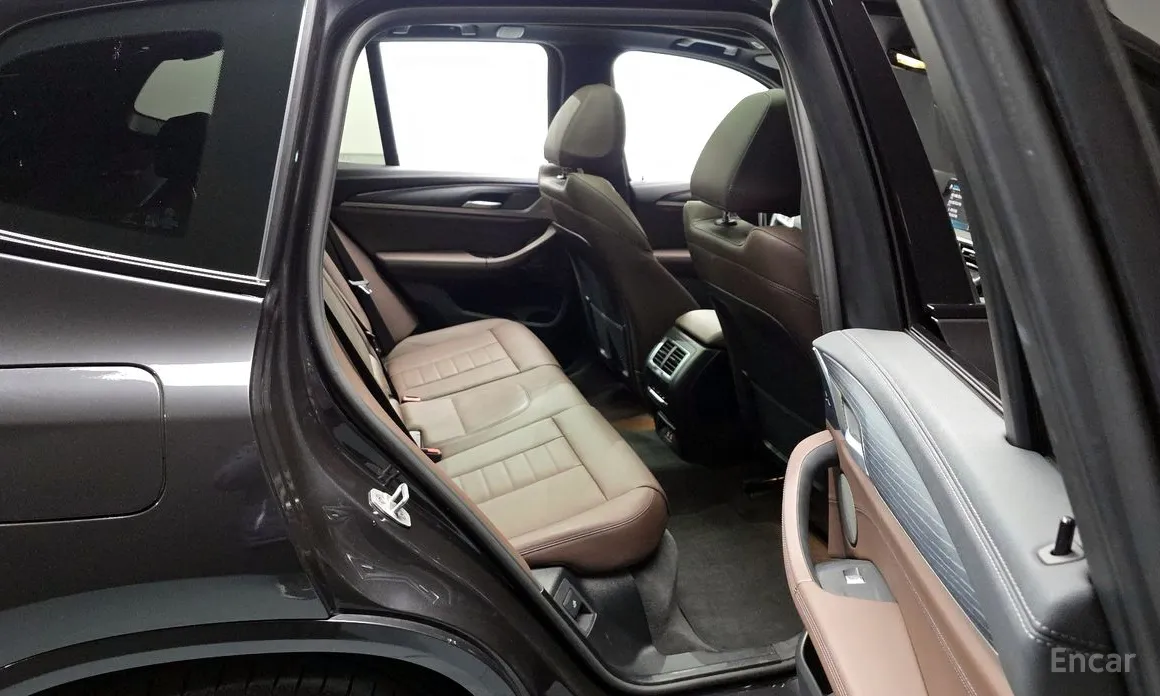 Фото 12 - BMW iX3