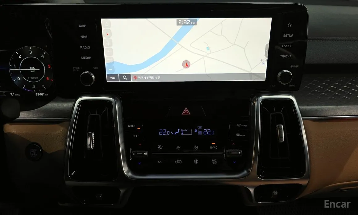 Фото 14 - Kia Sorento