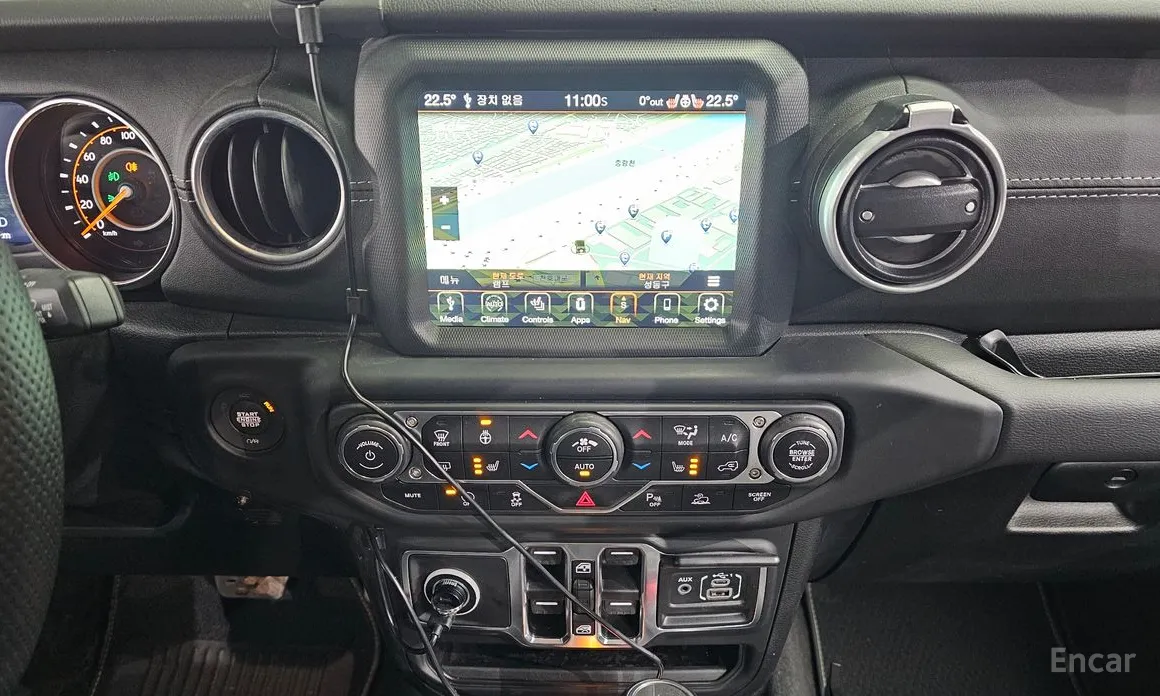 Фото 16 - Jeep Wrangler