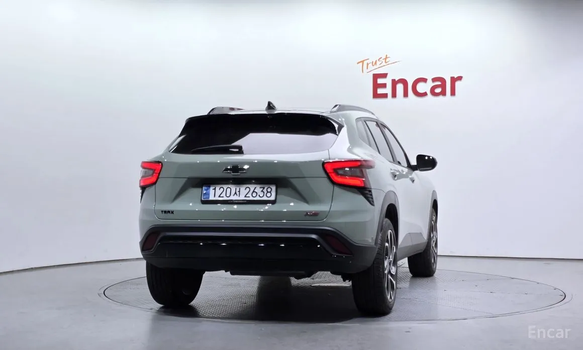 Фото 4 - Chevrolet Trax