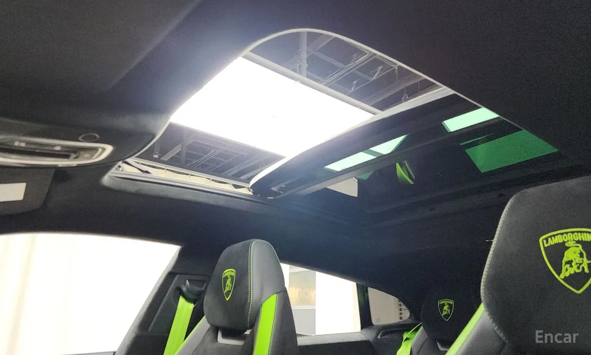 Фото 19 - Lamborghini Urus