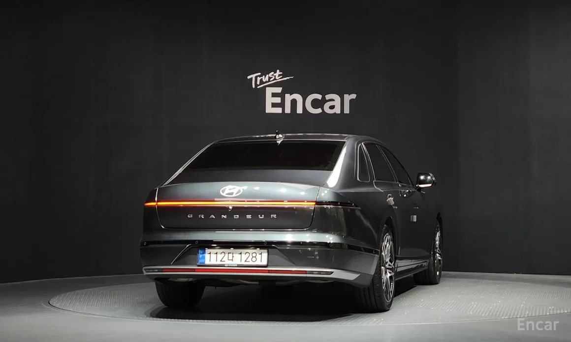 Фото 4 - Hyundai Grandeur