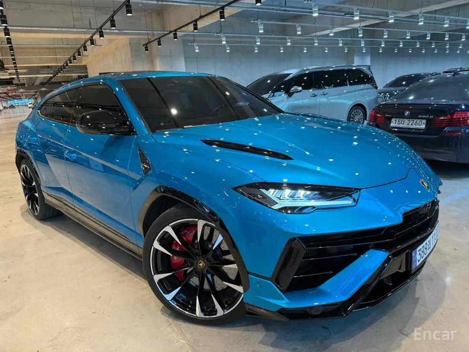 Фото 1 - Lamborghini Urus