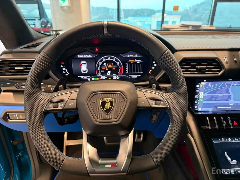 Фото 13 - Lamborghini Urus