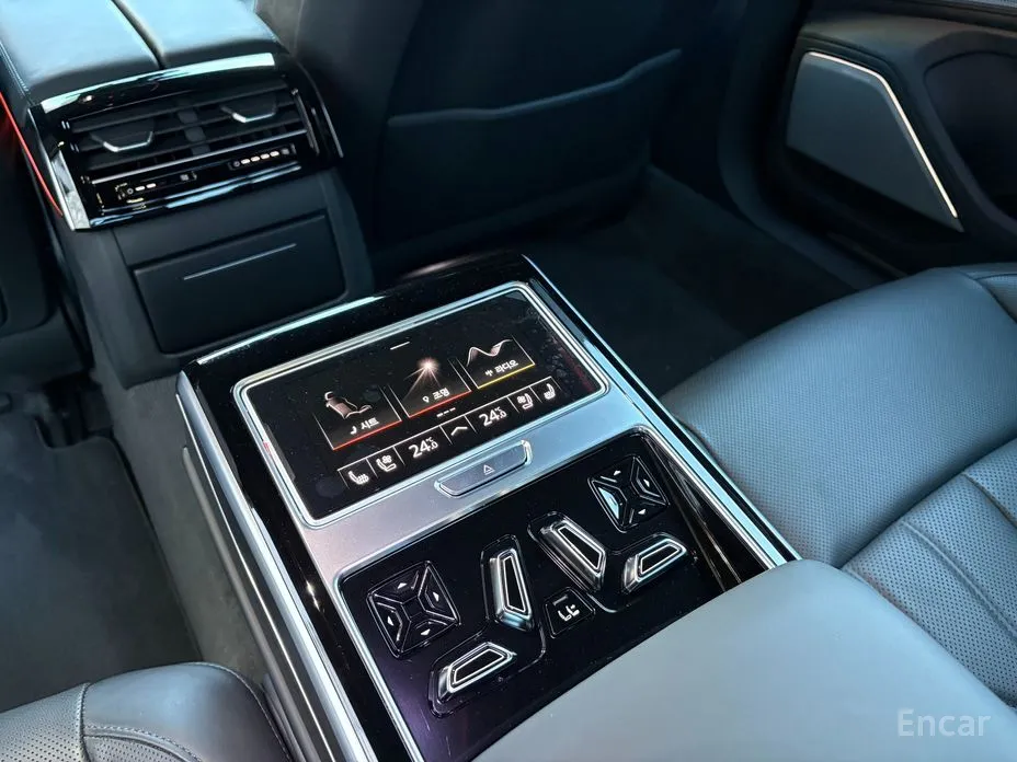 Фото 15 - Audi A8