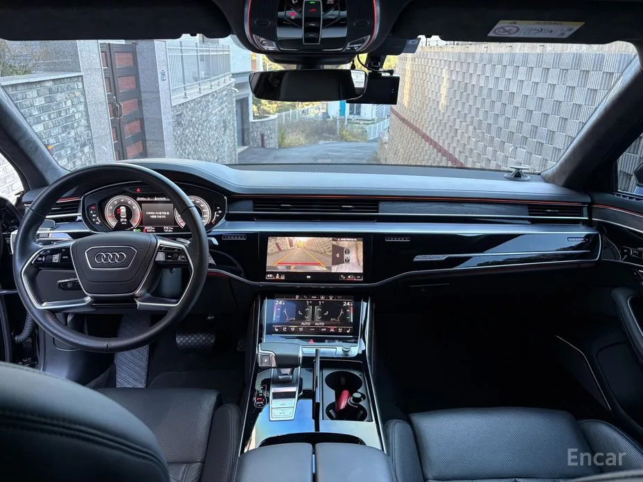 Фото 7 - Audi A8