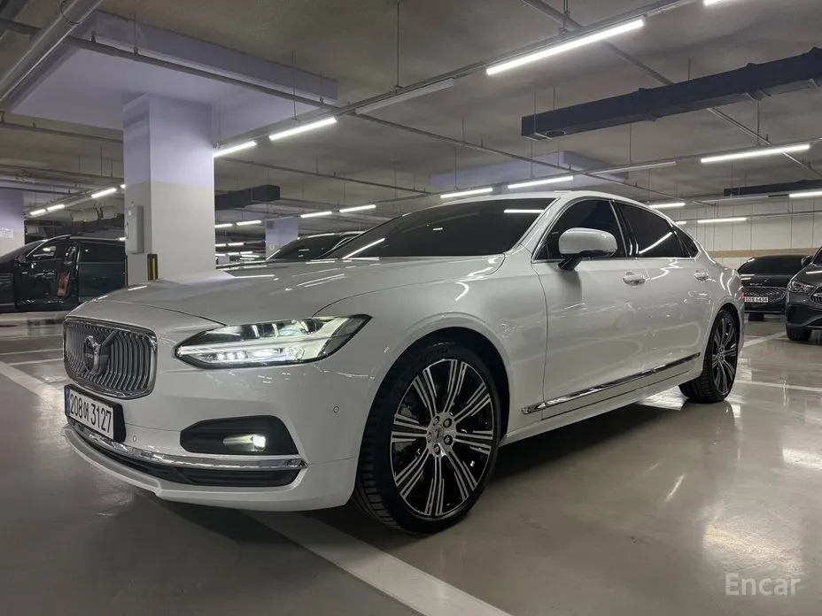 Фото 1 - Volvo S90