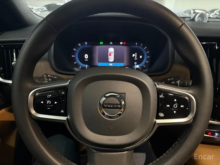 Фото 12 - Volvo S90