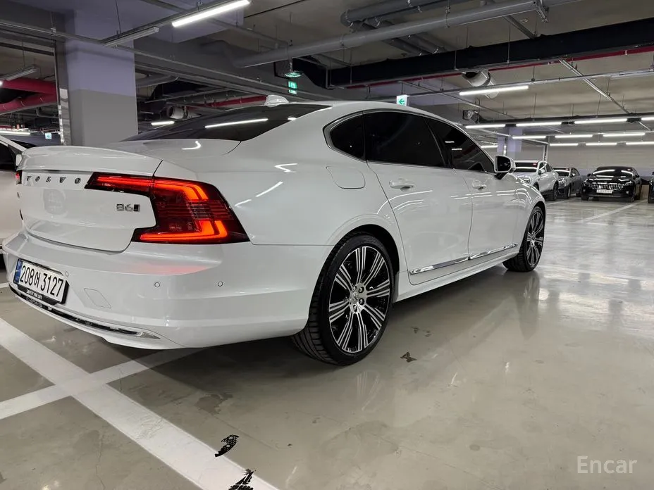 Фото 2 - Volvo S90